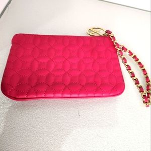 Gianni Bini‎ NWOT barbiecore quilted pink vegan leather wristlet w gold hardware
